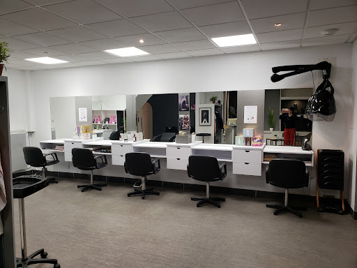 C line - Coiffeur Plouescat - Thumbnail