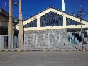 Frente a La Iglesia Tarapoto 1