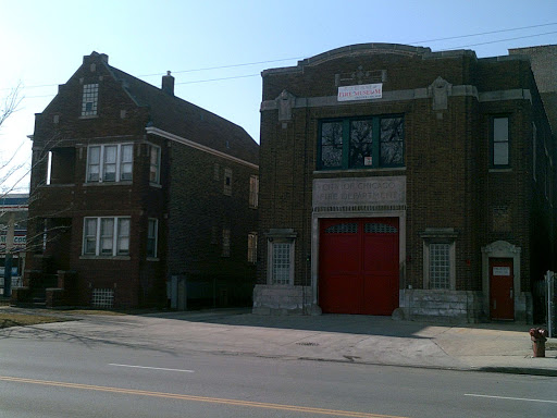 Chicago Fire Department - Engine 65 / Truck 52 - Thumbnail