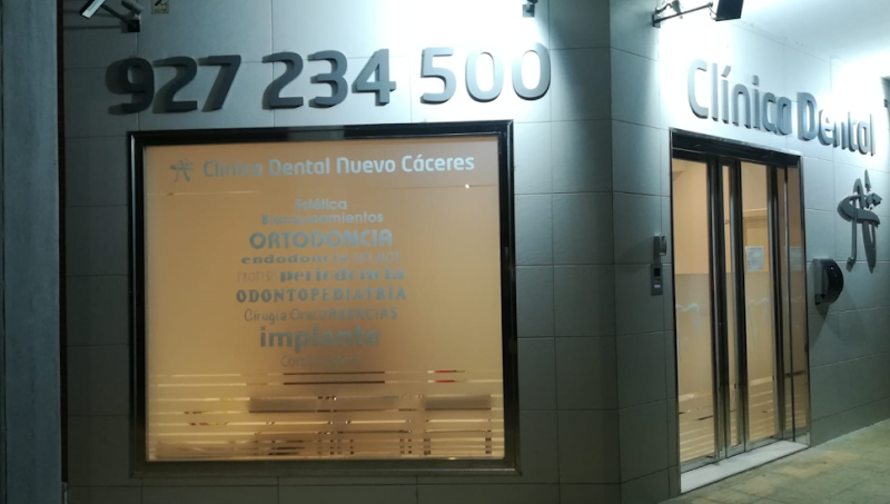 Clínica Dental Canovas en Cáceres