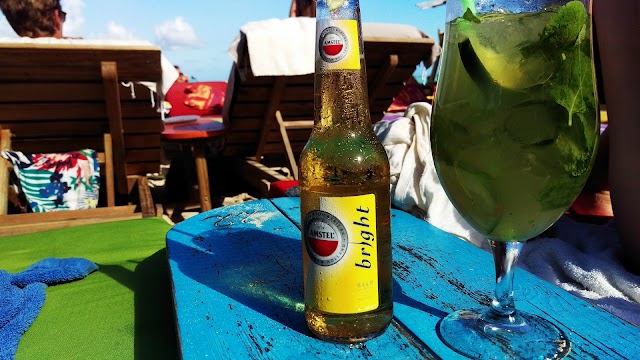 Hang Out Beachbar