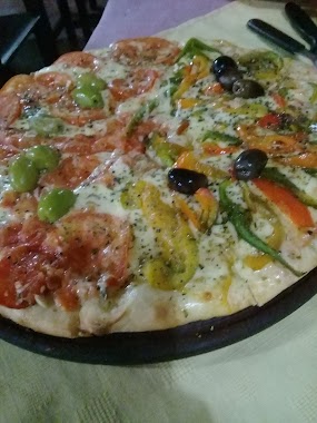 Pizzeria Family, Author: Anasol Fernandez