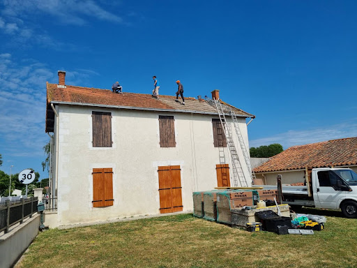 Photo de Couvreur Saintonge à Essouvert (17400)