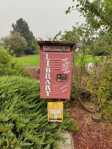 The Bezdek Family Little Free Library #2097 - Thumbnail