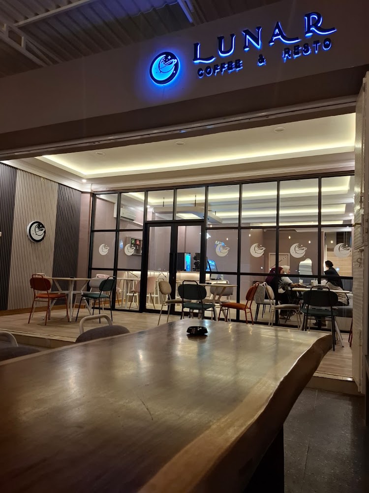 Lunar Coffee & Resto