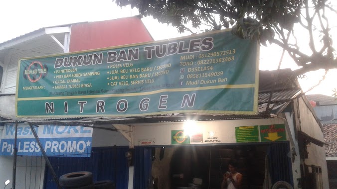 Dukun Ban Tubeles, Author: Pasung Marhandaet