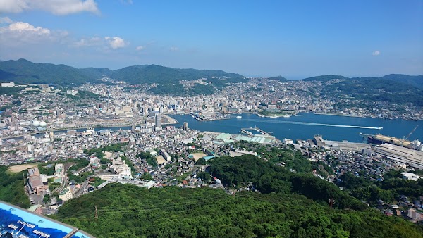 Viajar a https://lh3.googleusercontent.com/p/AF1QipNcFFXtRr4C5tnB01rB7Hqo7eIPvg71HB64CK4W=s1600-w600