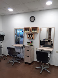 Photo n°5 de Coiffure Brigitte G à Saint-Sulpice-et-Cameyrac (Salon de coiffure)