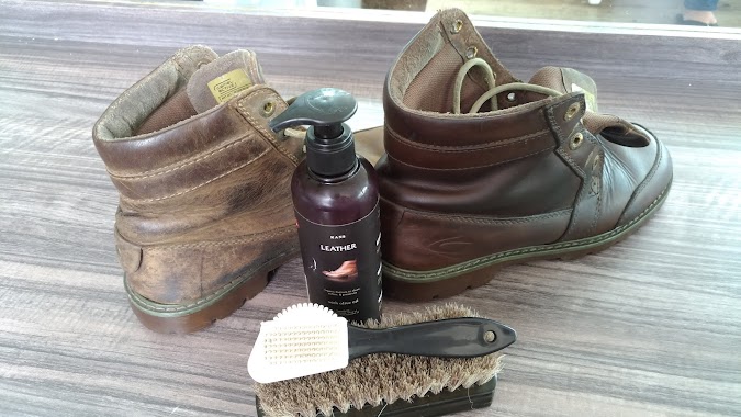 Joe Ragan Barber & Shoe Cleaning, Author: Joe Ragan Barber & Shoe Cleaning