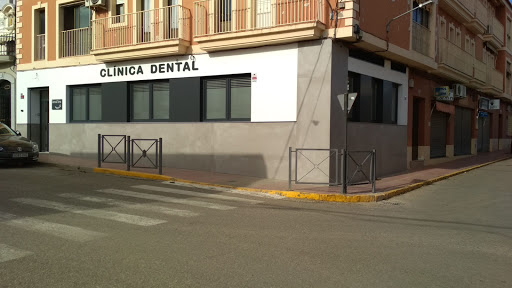García Torres Centro Odontológico/ María del Carmen Torres Lagar - Thumbnail