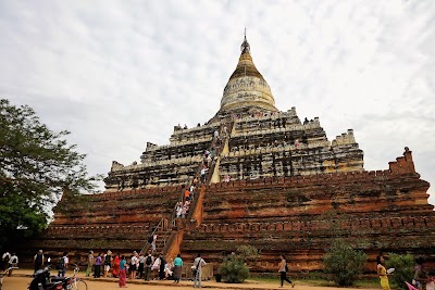 Photos of Shwesandaw Pagoda