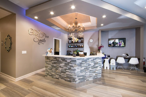 One Fine Smile - Dentist in Oak Park Logo