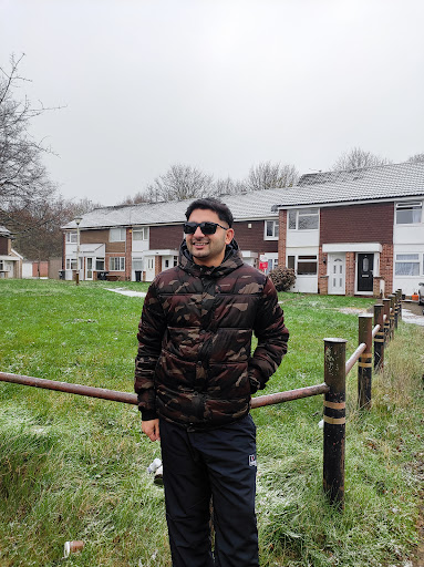 Huggett Close - Visual