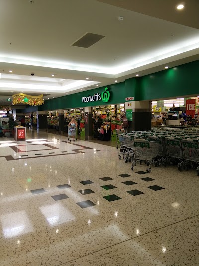 Photos of Woolworths Caneland (Mackay)