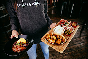 Photo n°29 de Labelle Bière - Bar & Cave à bière, Restaurant à La Ravoire (Caviste)