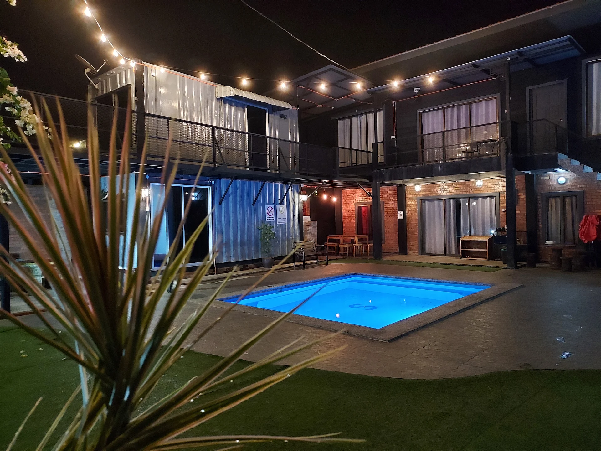 Safar House & Cabin