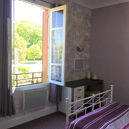 Photo n°6 de Bar Le Lac à Bessines-sur-Gartempe (Chambre d'hôtes)