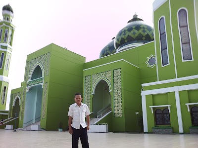 Photos of Mahkota Motor. UD