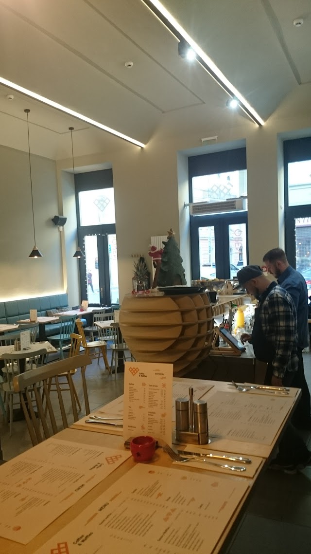 Coffee & Waffles All Day Breakfast in Prague / Snídane po celý den