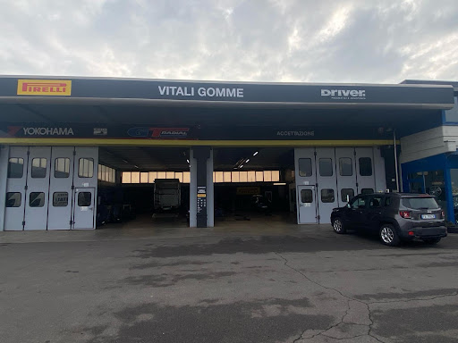 VITALI GOMME DI VITALI GIAN FRANCO E C SNC - Driver Center Pirelli - Thumbnail