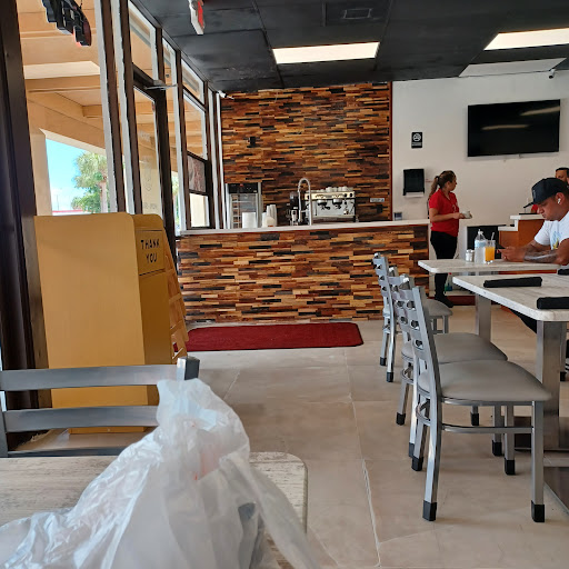 Pollo Loco - Visual