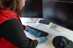 Photo n°12 de BNS | Nettoyage professionnel à Locminé (Bureaux, vitrerie, extérieurs)🧽 à Locminé (Entreprise de nettoyage de vitres)