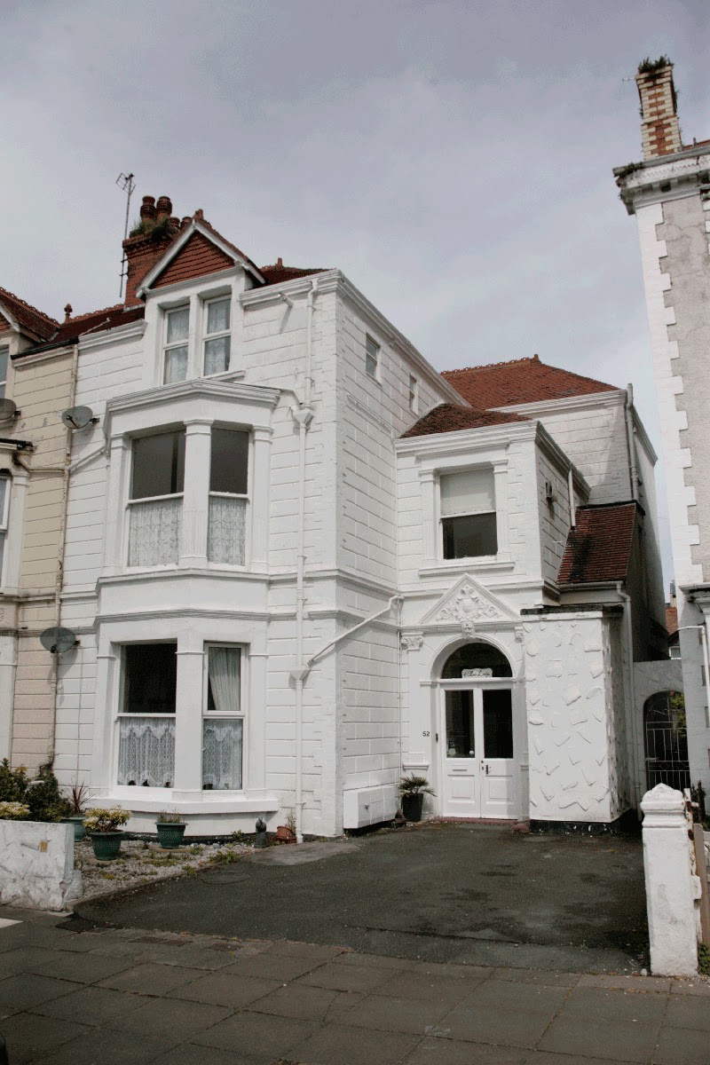 Willow Lodge Apartments photo 3