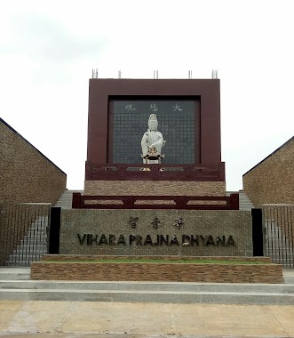 Vihara Prajna Dhyana 智音寺, Author: shih xiushan