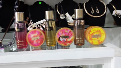 Photos of Maruca's Art&iacute;culos de Belleza y Accesorios