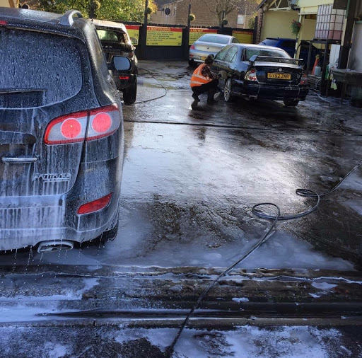 Bakers Lane Hand Car Wash - Thumbnail