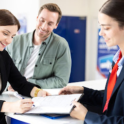 Photo n°6 de France Cars - Location utilitaire et voiture Aubagne à Aubagne (Agence de location de poids lourds)