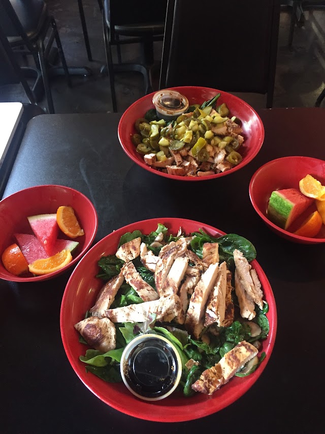 Southpaw's Organic Grill