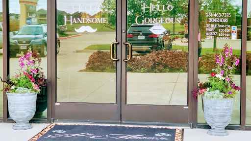 Sheri Marie's Salon & Co Logo