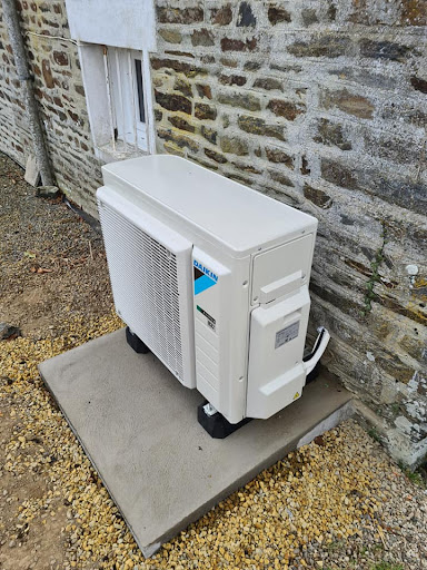 CLJ CLIM - Pompe à Chaleur - Photovoltaïque - Rénovation D' Ampleur & Sanitaire. Gallery - France