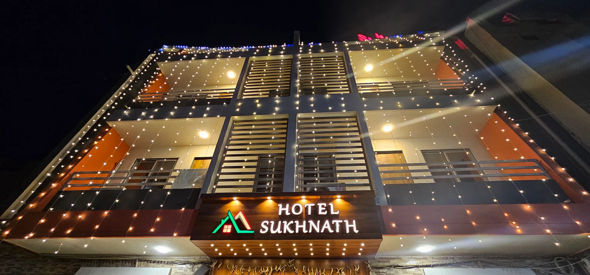 hotel sukhnath