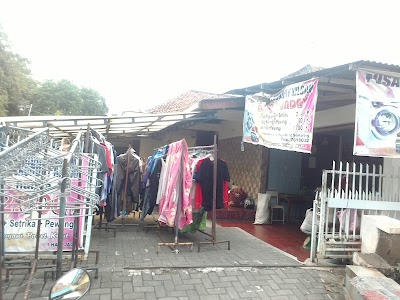 Photos of Aldo Laundry