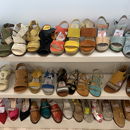 Photo n°28 de Valérie B. Chaussures & Accessoires à Dieppe (Parfumerie)