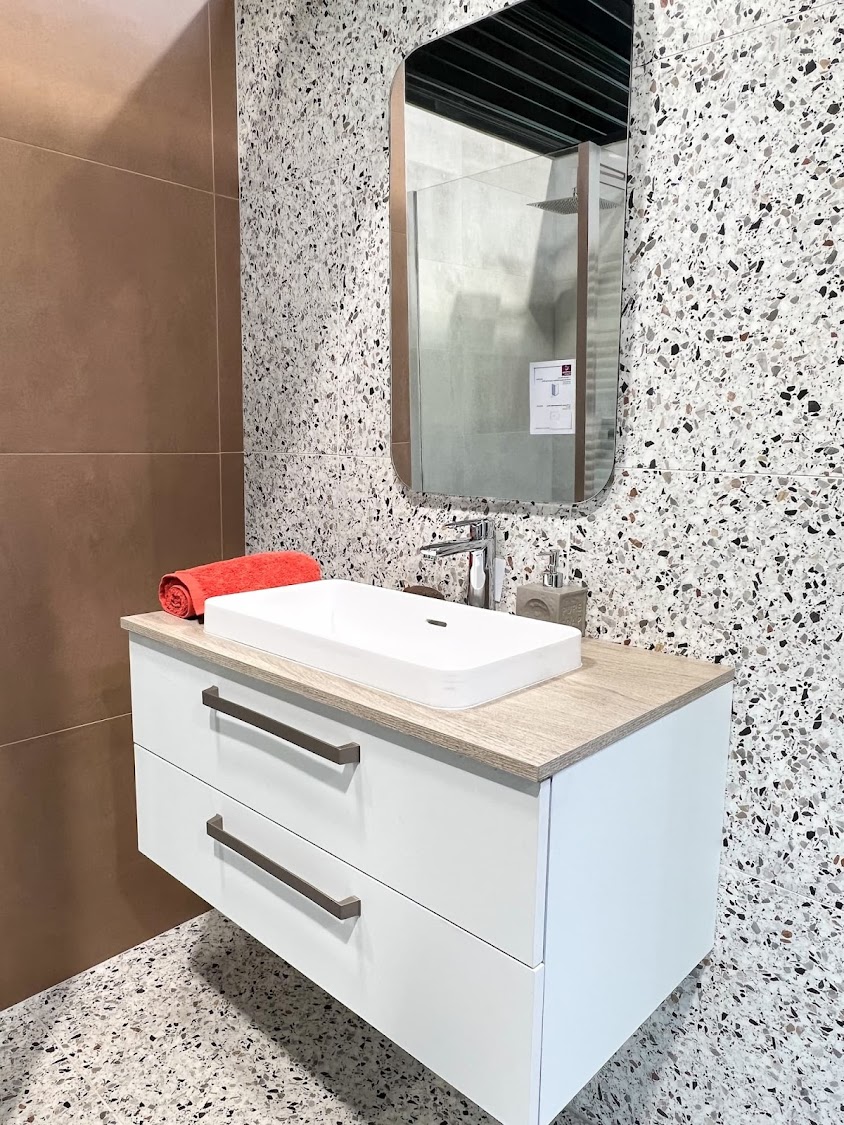 Image de Carrelage et Bain Vitré