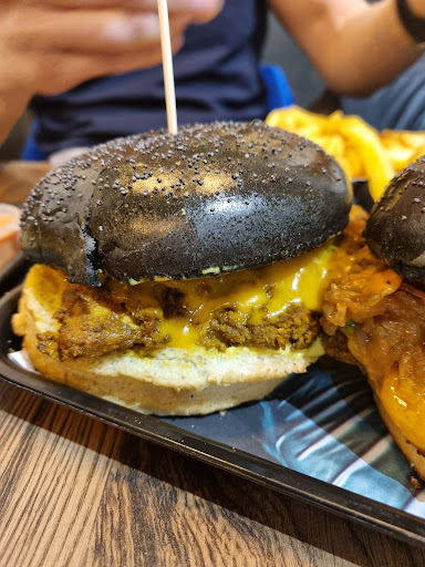 Photo 3 - Black & White Burger Limoges