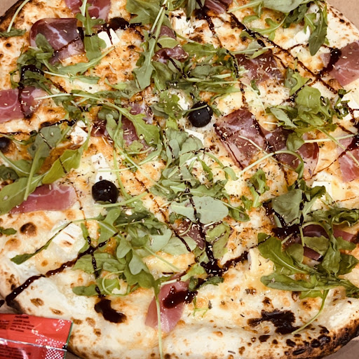 Photo 2 - PIZZA LOLA