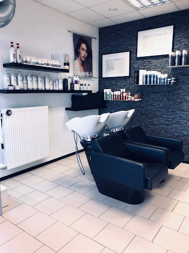 Friseursalon Kelheim - Haargenau by Heidenreich