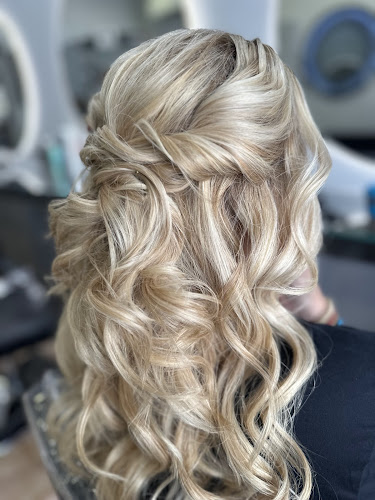 Comentarii opinii despre Κομμωτήριο Ελένη