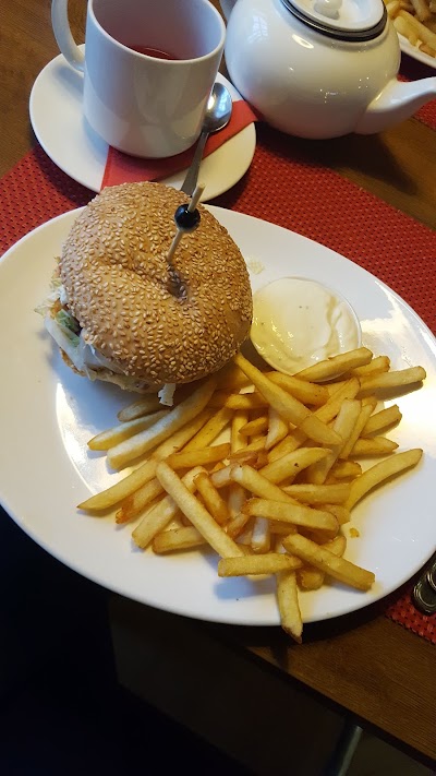 Photos of "The Dinaburger", burgeru restorāns