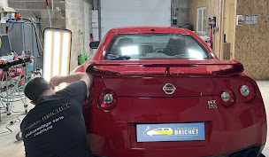 Photo n°2 de Carrosserie BRICHET à Gernelle (Service de débosselage automobile)