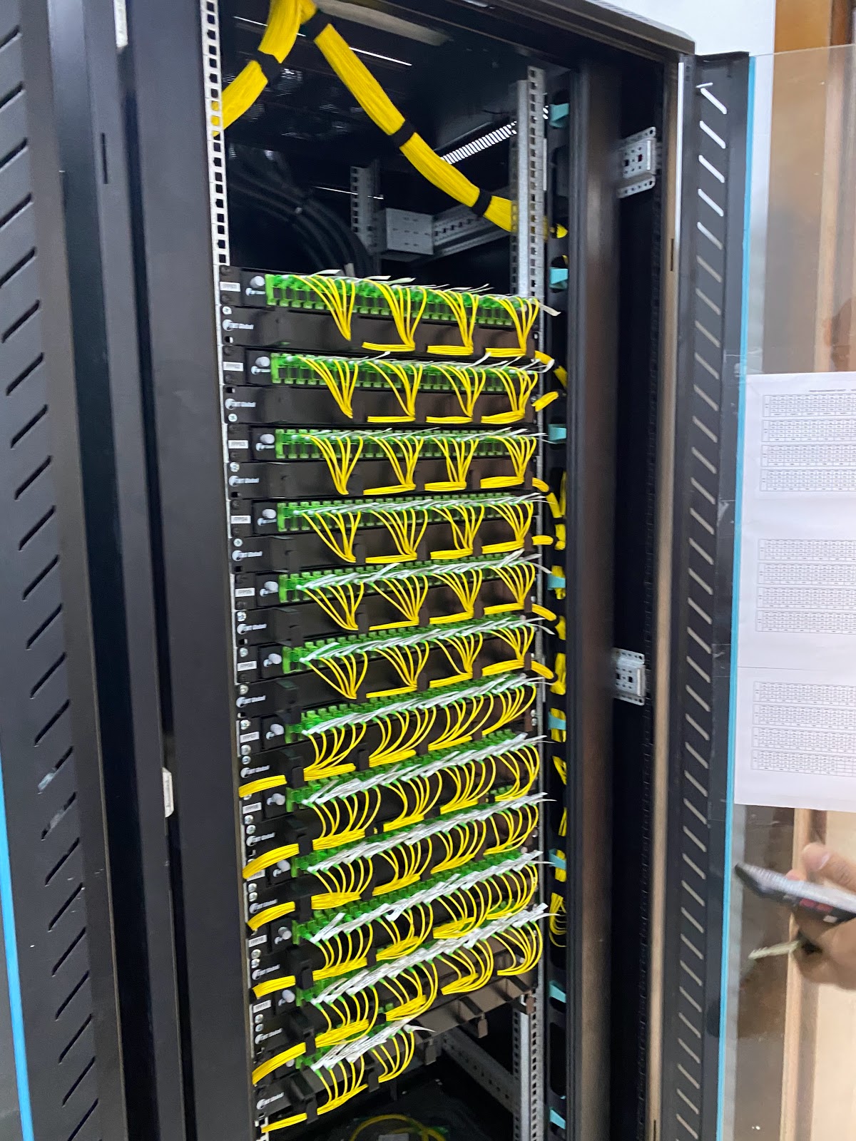 MandB computers ajman - صورة 2