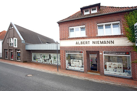 Schuhhaus & Sporthaus Niemann Burgstraße 21, 49413 Dinklage
