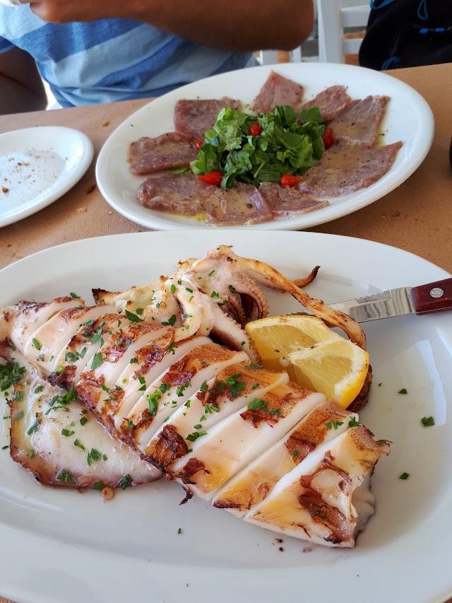 ταβέρνα μπαλκόνι (Taverna Il Balcone)