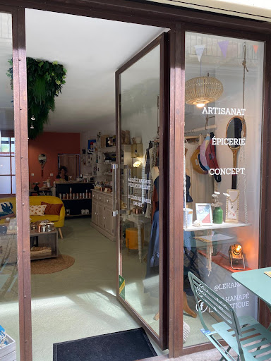 Le Kanapé - Boutique & Café