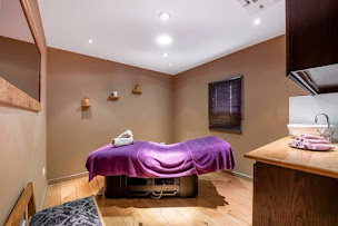 Photo n°26 de Salon & Spa Holiday Marina by Amanda-Lesley à Grimaud (Magasin de produits de beauté)