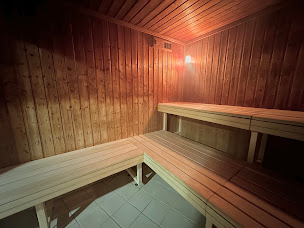 Photo n°29 de Centre Aquatique ESCAP'AD (Évacuation des bassins 30 minutes avant fermeture) à Saint-Laurent-de-Chamousset (Salle de billard)